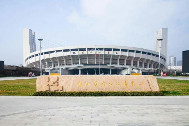 梁朝伟段奕宏携17部电影集结清明档，哪部能出圈_电影策划_ 消息 首页 新闻 视频 大片 影库 CCTV6 VIP影院 搜索 电影 星闻 独家 更多 专题 图片 视频 滚动 首页 新闻 大片 影库 CCTV6 VIP影院 客户端 电影网>新闻>原创深度策划 梁朝伟段奕宏携17部电影集结清明档，哪部能出圈 时间：2025.03.31 ： 作者：一昂 ： 专稿 清明档影片陆续刚开始密集的宣传，档期新片票房累积破1900万（含点映及预售）。